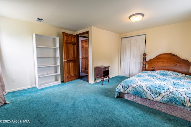 76 Mcnutt Ave, Colonie, NY 12205 - carpeted bedroom featuring a closet and baseboards