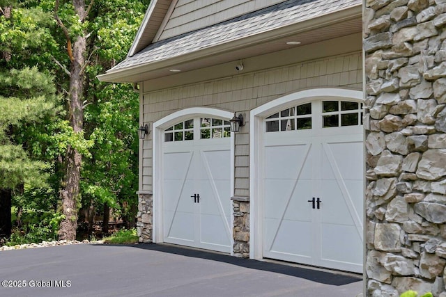 9 Meghan Ct, Wilton, NY 12866 - view of garage