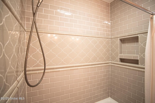 18 Alva St, East Greenbush, NY 12061 - bathroom with tiled shower