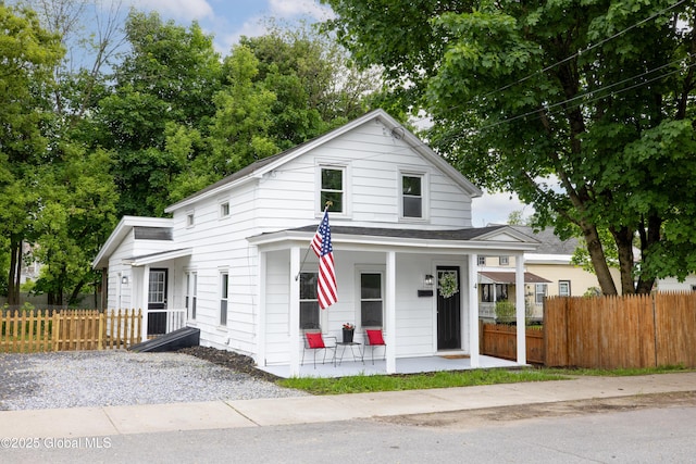 4 Lincoln Ave, Fort Edward, NY 12828 - view of front facade featuring covered porch and roof with shingles