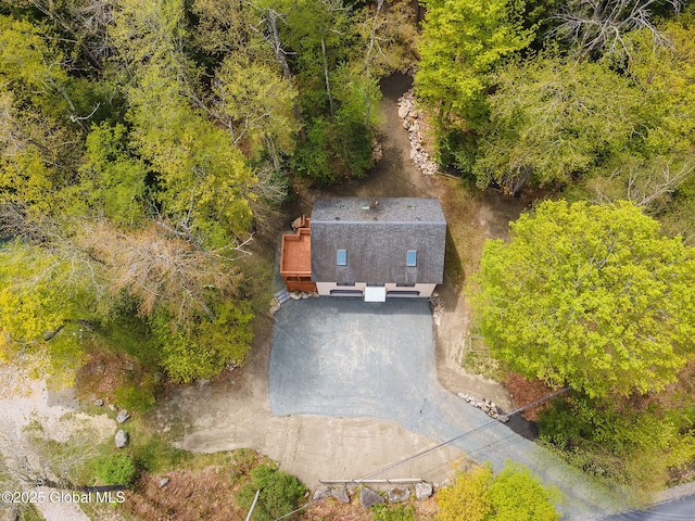 aerial view of property and surrounding area
