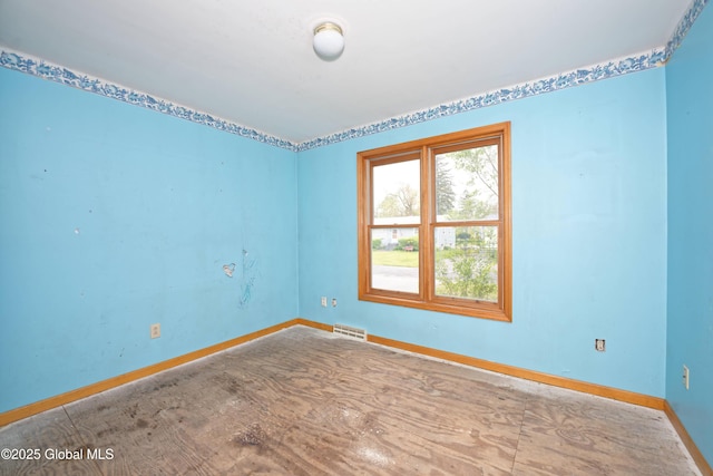 2188 Lynn St, Rotterdam, NY 12306 - unfurnished room featuring baseboards