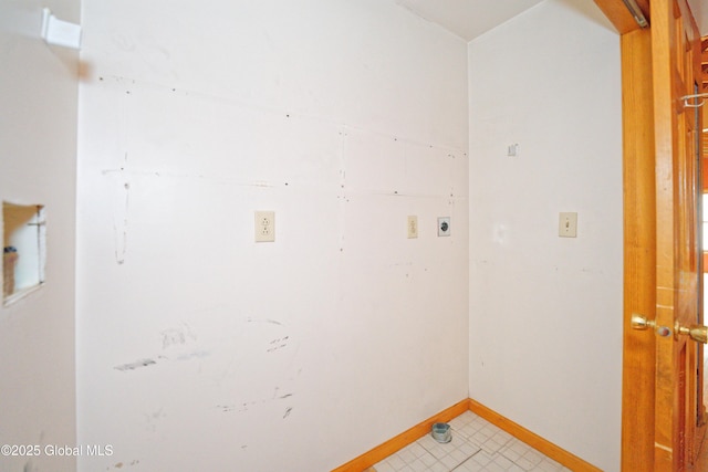 2188 Lynn St, Rotterdam, NY 12306 - laundry area featuring electric dryer hookup and baseboards