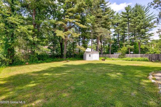 7 Hathorn Blvd, Saratoga Springs, NY 12866 - view of yard featuring a storage shed