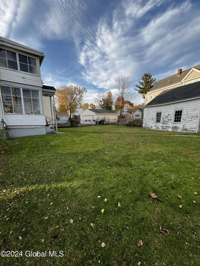 1643 Rugby Rd, Schenectady, NY 12309 - view of yard