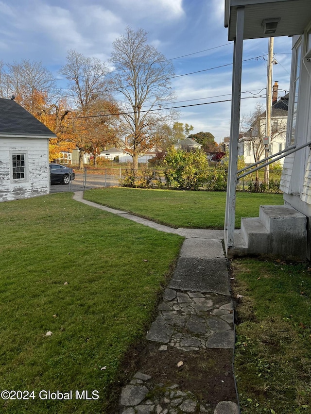 1643 Rugby Rd, Schenectady, NY 12309 - view of grassy yard