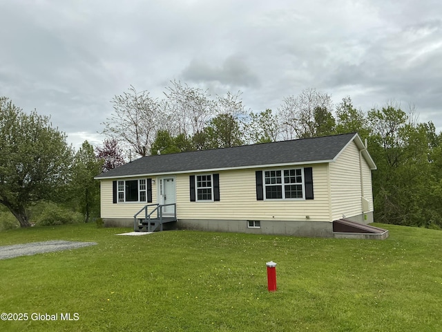 126 Hillside Rd, Duanesburg, NY 12137 - manufactured / mobile home with a front yard and a shingled roof