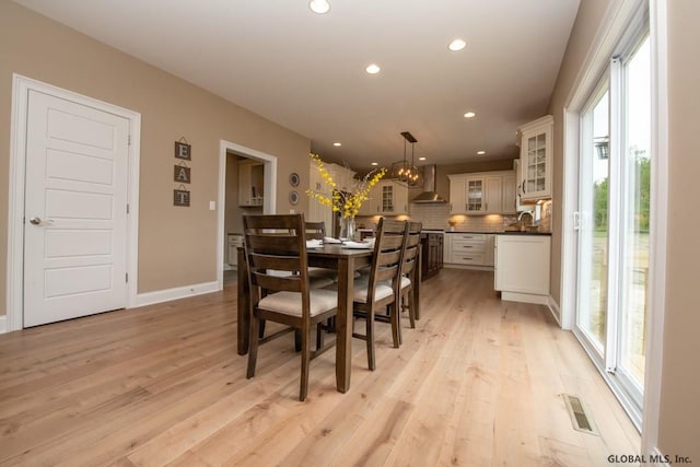 5 Hunter Ct, Milton, NY 12020 - dining area featuring recessed lighting, light wood-style flooring, a chandelier, and baseboards