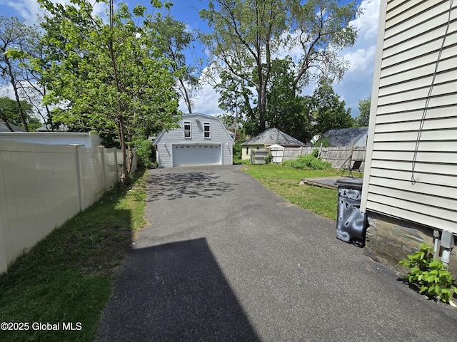 1117 Mcclellan St, Schenectady, NY 12309 - view of detached garage