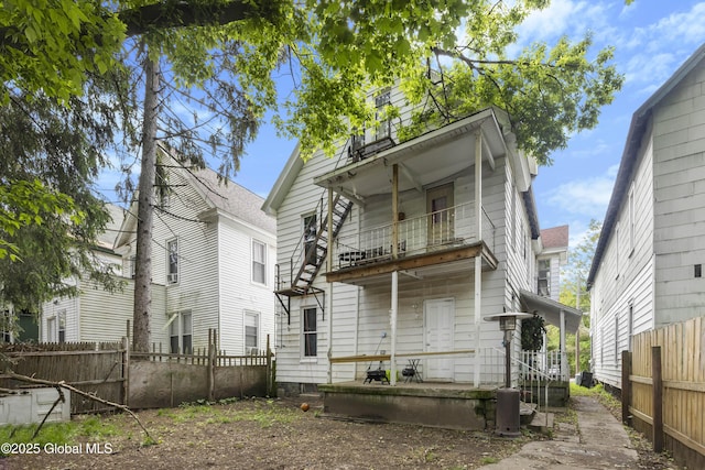 12 Mynderse St, Schenectady, NY 12307 - rear view of property with a balcony