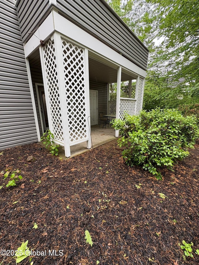 1976 Curry Rd Unit E-136, Schenectady, NY 12303 - view of side of home