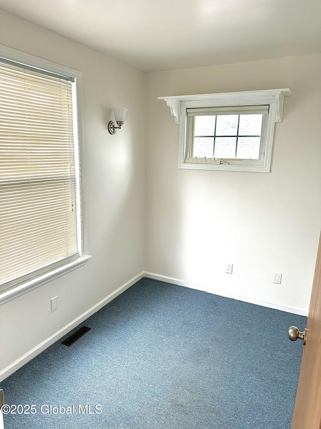 2618 Stanton St, Rotterdam, NY 12306 - carpeted empty room featuring baseboards