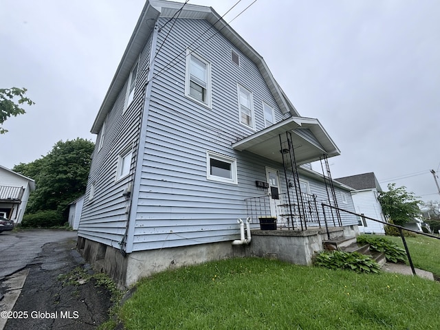 42 Walnut St, Gloversville, NY 12078 - photo 3