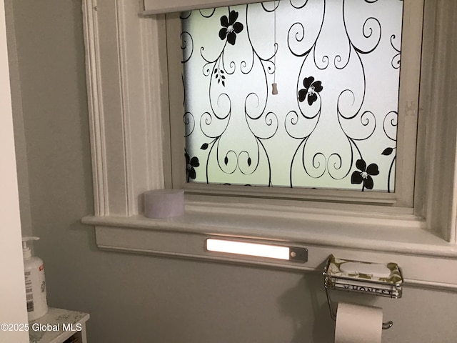 281 10th St, Troy, NY 12180 - detailed view