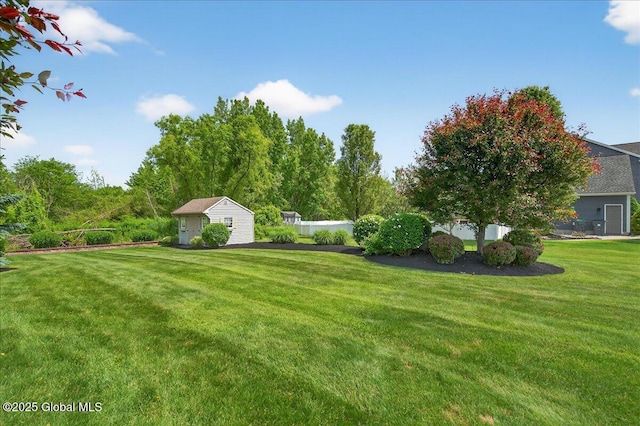 19 Hidden Farm Ln, Halfmoon, NY 12118 - view of green lawn