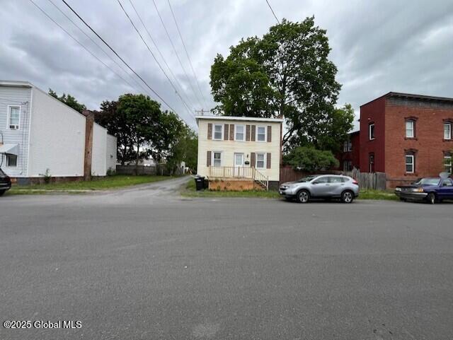 29 113th St, Troy, NY 12182