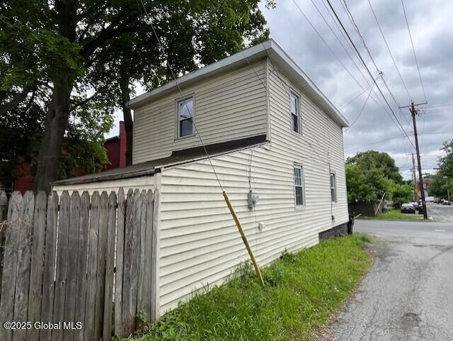 29 113th St, Troy, NY 12182