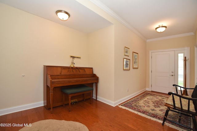 509 Lois Ln, Niskayuna, NY 12304 - foyer entrance featuring baseboards, wood finished floors, and ornamental molding