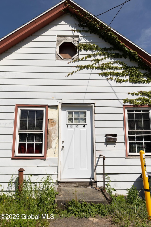 1864 7th Ave, Watervliet, NY 12189 - view of property entrance