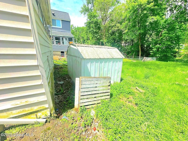 4 Ball Pl, Watervliet, NY 12189 - view of yard