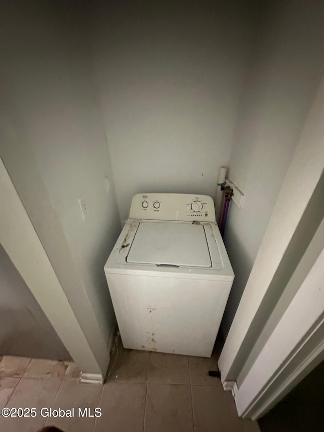 4 Ball Pl, Watervliet, NY 12189 - washroom featuring washer / clothes dryer and tile patterned floors