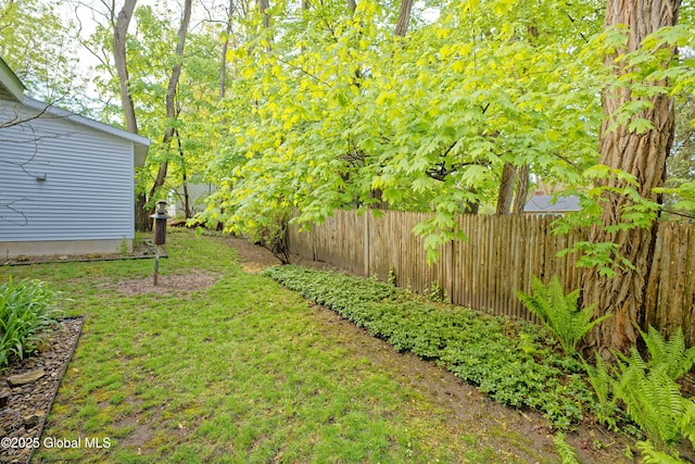 1832 Union St, Niskayuna, NY 12309 - view of yard