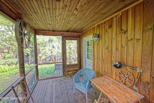 1832 Union St, Niskayuna, NY 12309 - view of sunroom