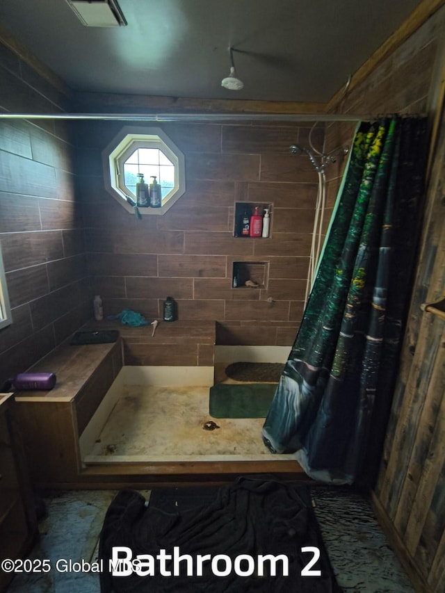 479 Junction Rd, Esperance, NY 12066 - full bathroom featuring tiled shower