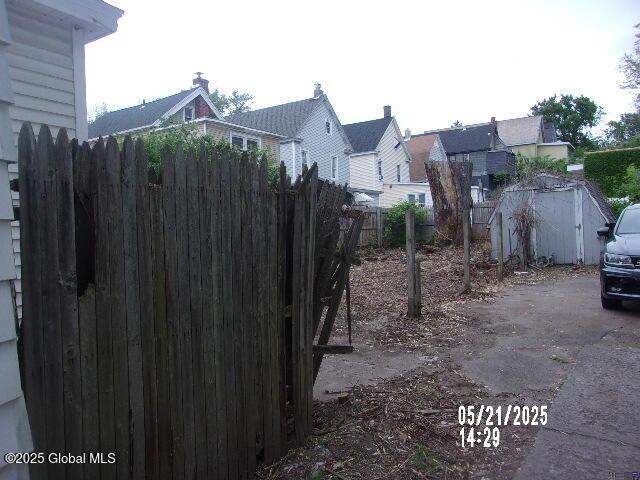 1745 Becker St, Schenectady, NY 12304 - view of yard