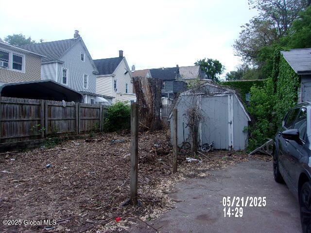 1745 Becker St, Schenectady, NY 12304 - view of yard