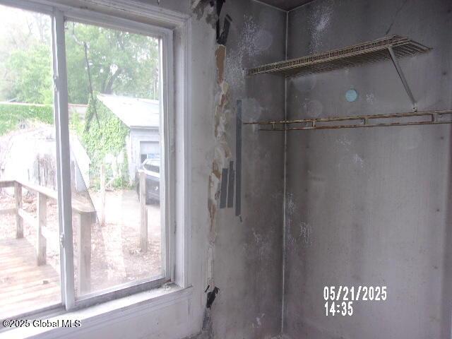 1745 Becker St, Schenectady, NY 12304 - detailed view