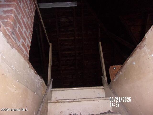1745 Becker St, Schenectady, NY 12304 - view of stairway