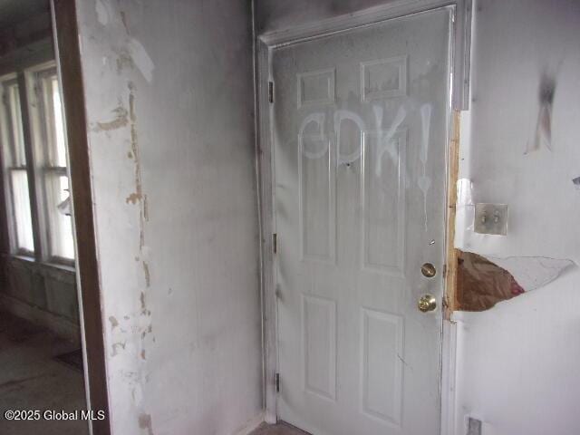 1745 Becker St, Schenectady, NY 12304 - view of property entrance
