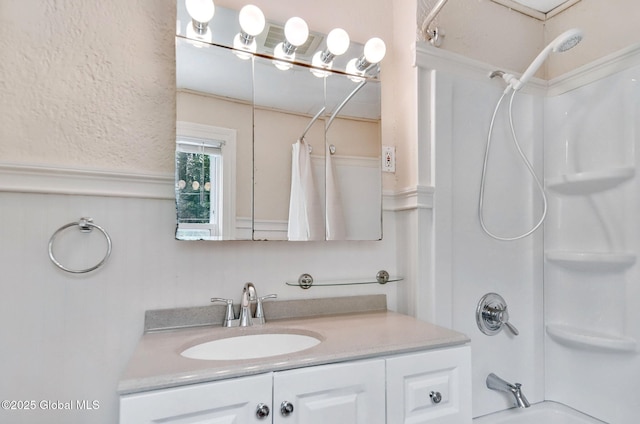 44 Hudson Ave, Bethlehem, NY 12054 - full bath with shower / bath combination with curtain and vanity