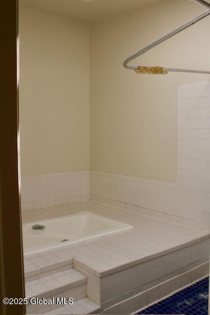 7 Garden Aly, Albany, NY 12210 - full bathroom with tiled bath