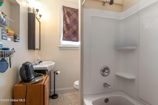 1165 Glenwood Blvd, Schenectady, NY 12308 - bathroom with shower / bath combination, baseboards, toilet, and vanity
