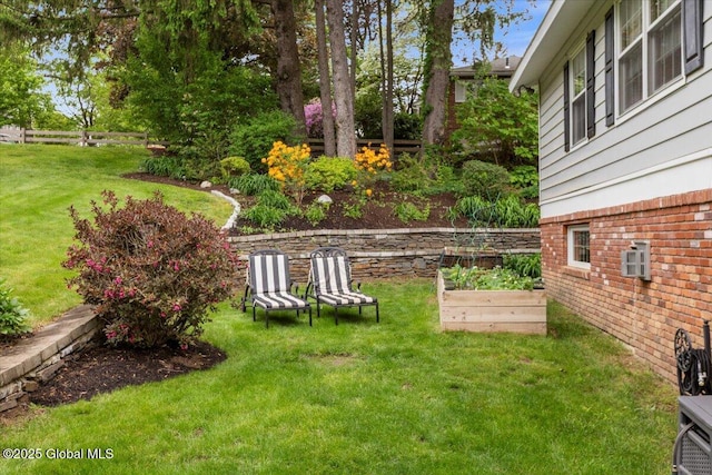 1335 Stanley Ln, Niskayuna, NY 12309 - view of yard with a garden