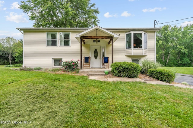 13 Willow Ln, Halfmoon, NY 12118 - view of front of property featuring a front lawn