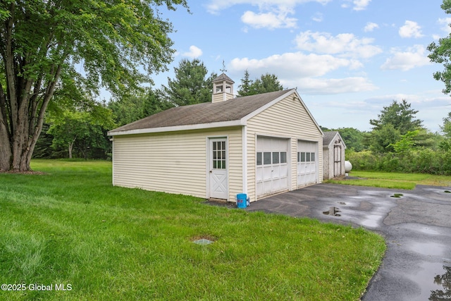 13 Willow Ln, Halfmoon, NY 12118 - view of detached garage
