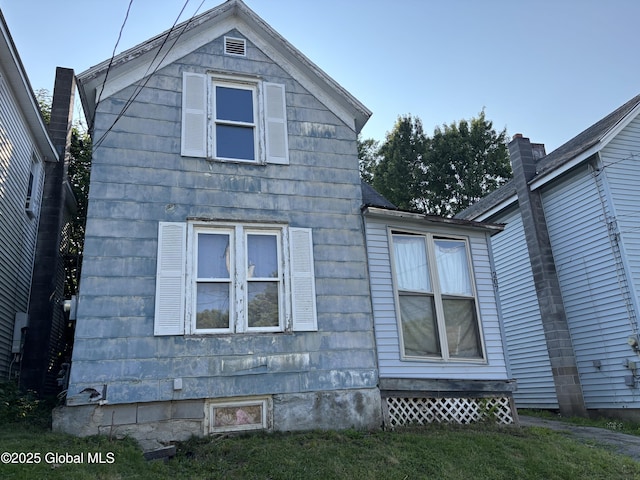 207 Fon Clair St, Johnstown, NY 12095 - view of side of property