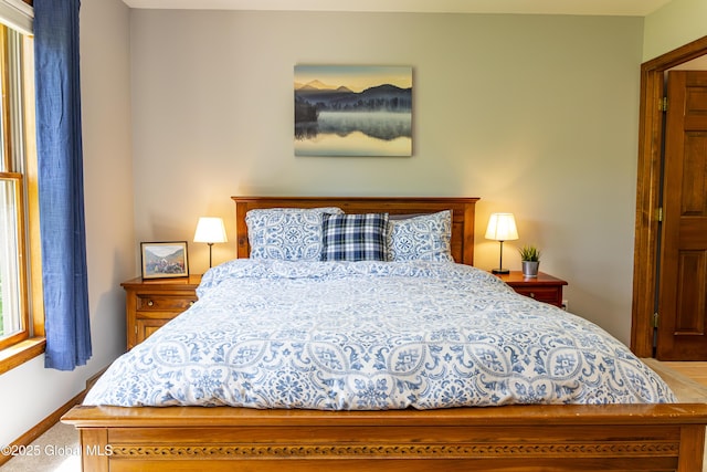 844 Red Oak Dr, Niskayuna, NY 12309 - bedroom featuring baseboards