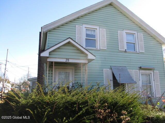 28 Feeder St, Hudson Falls, NY 12839