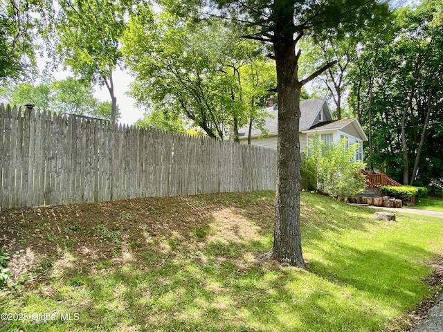 1926 Golf Ave, Schenectady, NY 12308 - view of yard