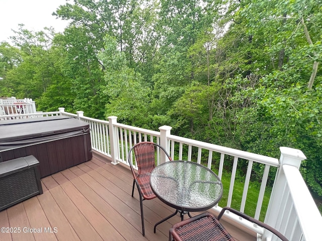 181 Fieldstone Dr, Niskayuna, NY 12304 - wooden terrace featuring a hot tub