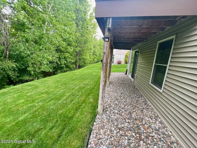 181 Fieldstone Dr, Niskayuna, NY 12304 - view of green lawn