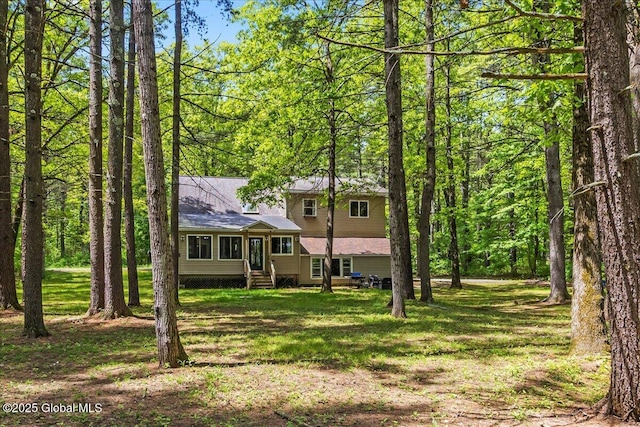 140 Redmond Rd, Moreau, NY 12831 - view of front facade with entry steps and a front yard