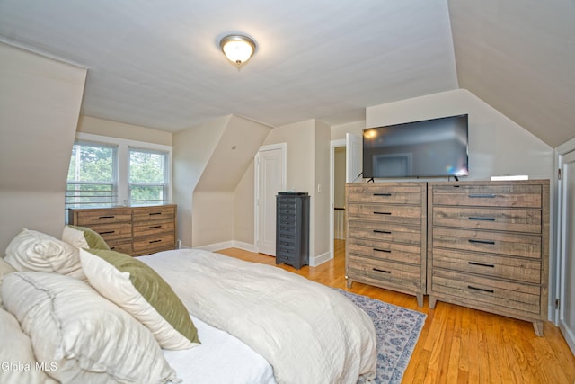 5 Kakely St, Albany, NY 12208 - bedroom featuring light wood finished floors