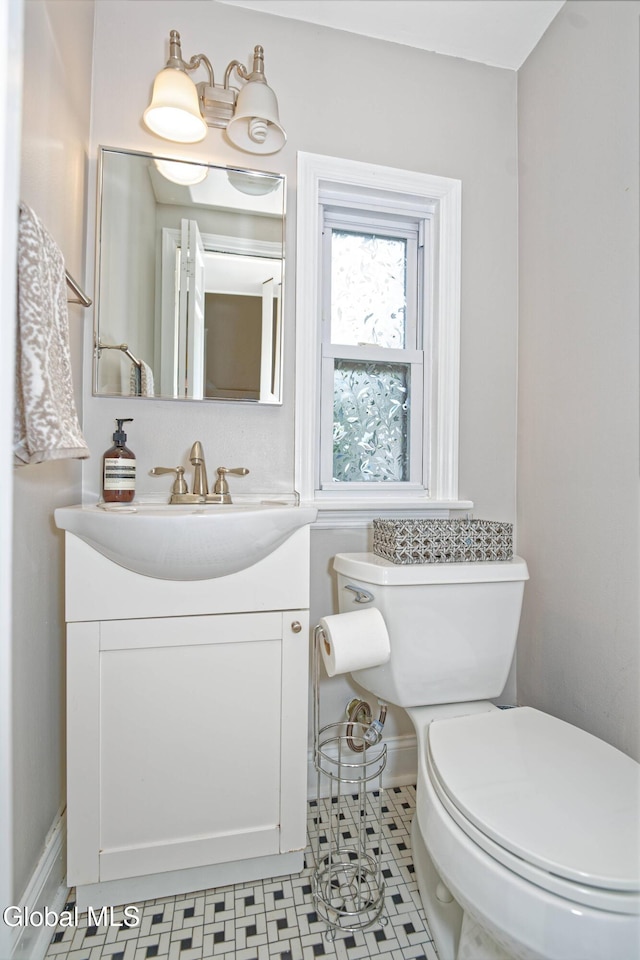 5 Kakely St, Albany, NY 12208 - bathroom with toilet and vanity