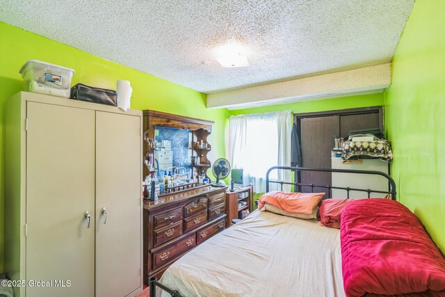 27 Columbia St, Hudson, NY 12534 - bedroom with a textured ceiling