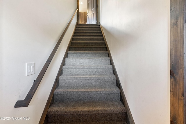 658 Saratoga Rd, Glenville, NY 12302 - stairway with carpet